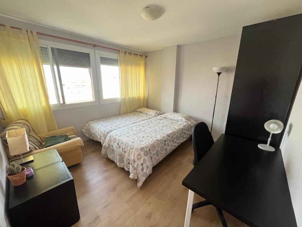 City Views-Room 2 People Shared Flat 발렌시아 외부 사진